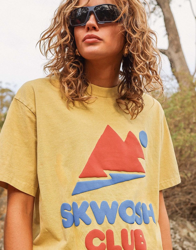 Skwosh - Chunky Mountain Regular Tee In Butter
