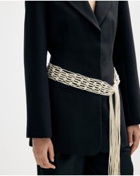 Minima Esenciales - Ise Macrame Belt Blazer