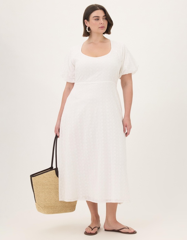Atmos&Here Curvy - Belle Short Sleeve Broderie Midi Dress