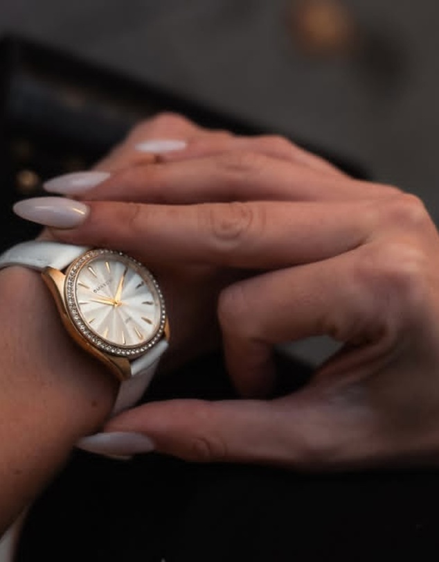Maxum - Sydney - White Dial, Gold Tone Case & White Leather Band