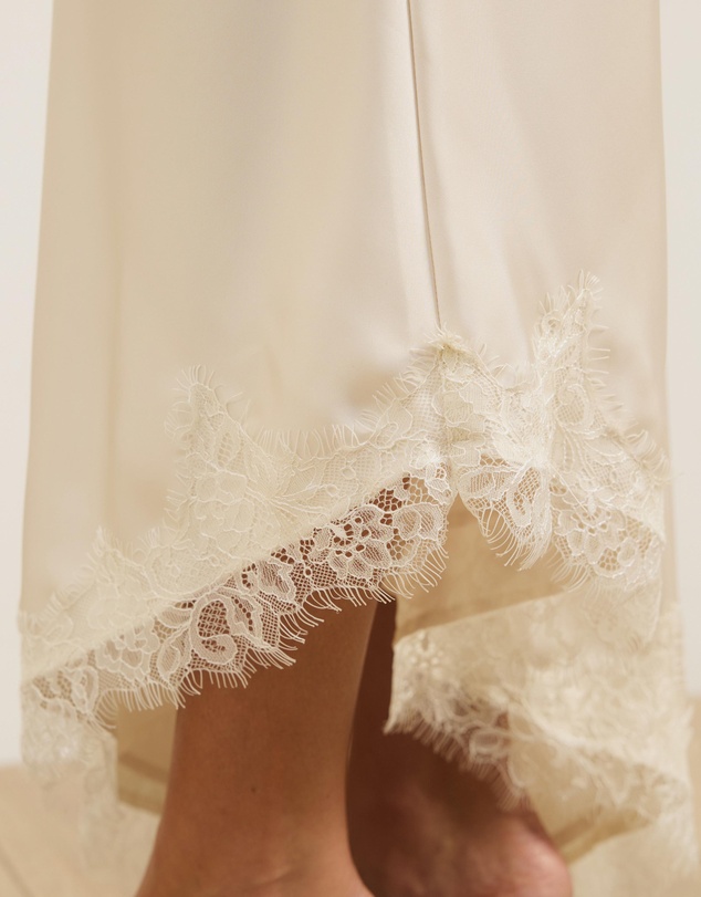 Atmos&Here - Leoni Asymmetric Lace Satin Skirt