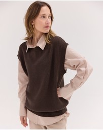 Cloth & Co. - The Crew Neck Vest Brazil Nut