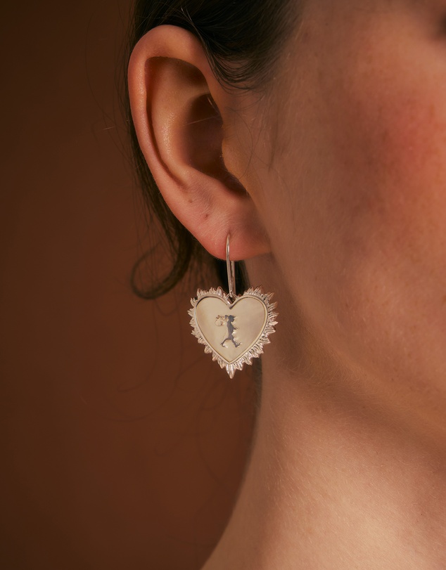 Karen Walker - Runaway Flaming Mother Of Pearl Earrings