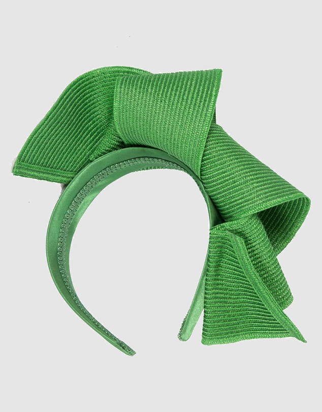Max Alexander - Large Wavy Green Racing Fascinator