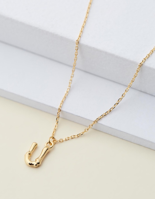 Zahar - Letter U Necklace