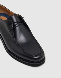 Oxford - Peyton Apron Toe Shoe
