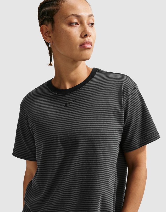 Nike - Sportswear Short Sleeve Stripe Tee