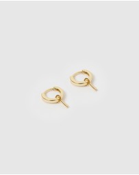 Izoa - Alphabet Letter I Huggie Earrings