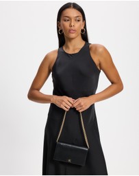 Calvin Klein - Wallet On Chain