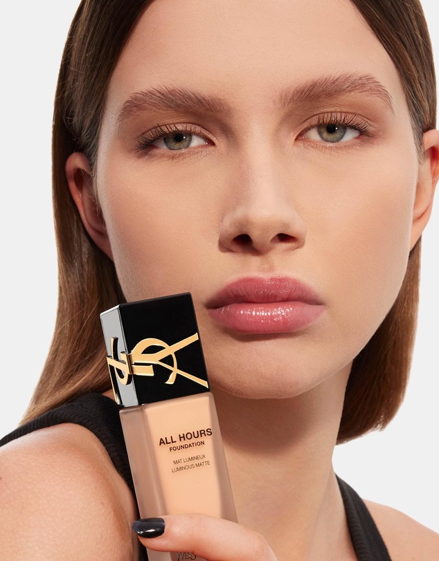 Yves Saint Laurent - All Hours Liquid Foundation