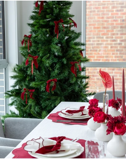 Tablescaped - Burgundy Christmas Tablescape Set