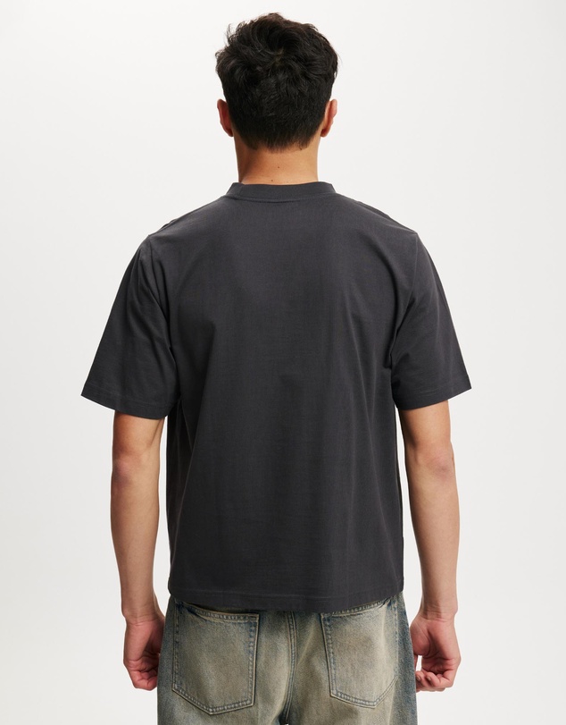 Cotton On - Cropped Fit T-Shirt