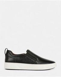 Vionic - Kimmie Sneaker - Black