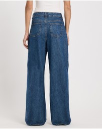 Calli - Pleat Wide Jeans