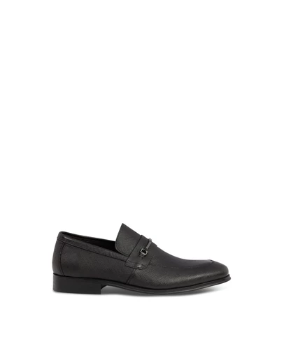 yd. - Riccardo Textured Leather Loafer