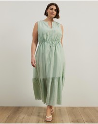 Atmos&Here Curvy - Verity Tiered V Neck Maxi Dress