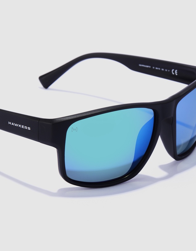 Hawkers Co - HAWKERS - Polarized Black Emerald Faster Raw Sunglasses for Men and Women UV400