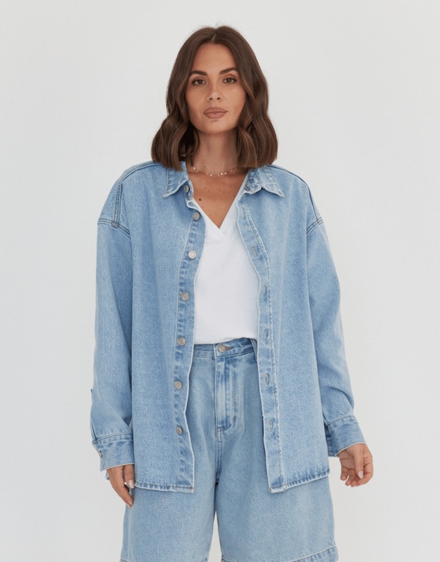 ALEXANDRA - Basen Shacket Light Blue Denim
