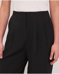 Calli - Evie Pleat Pants