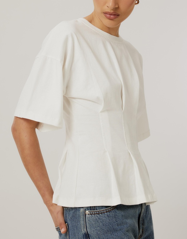 Calli - Tucked T-Shirt