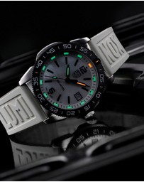 Luminox - Luminox Pacific Diver Ripple Diver Watch