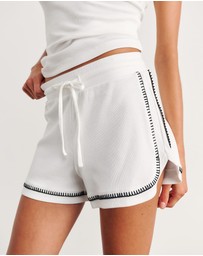 Jag - Celina Blanket Stitch Short