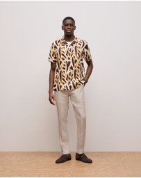 Trenery - Graphic Leaf Linen Short Sleeve Shirt in Bitter Chocolate