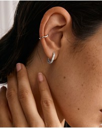 SAINT VALENTINE - Vera Wave Ear Cuff - Silver