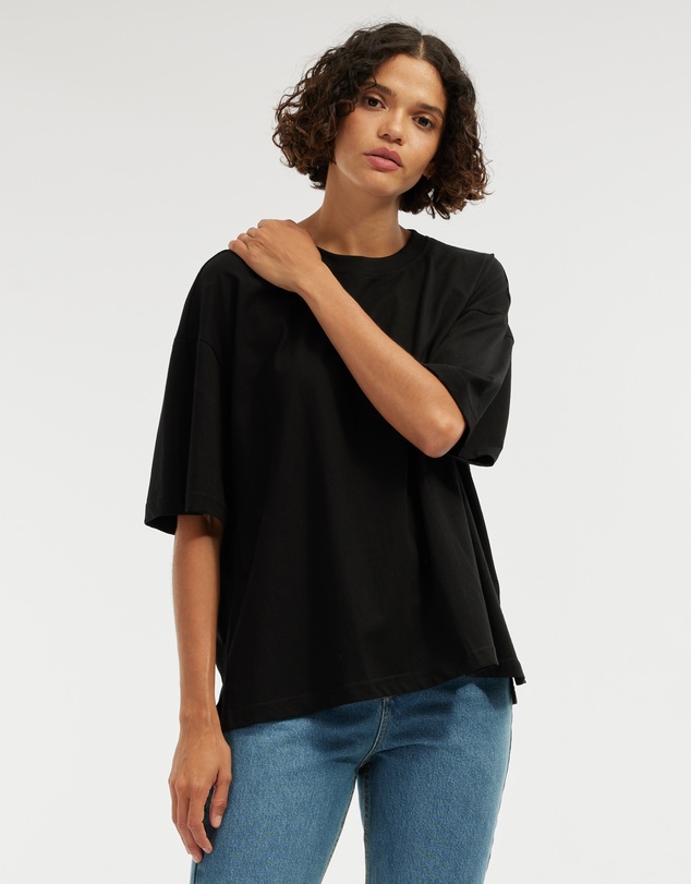 Amelius - Leah Boyfriend Tee