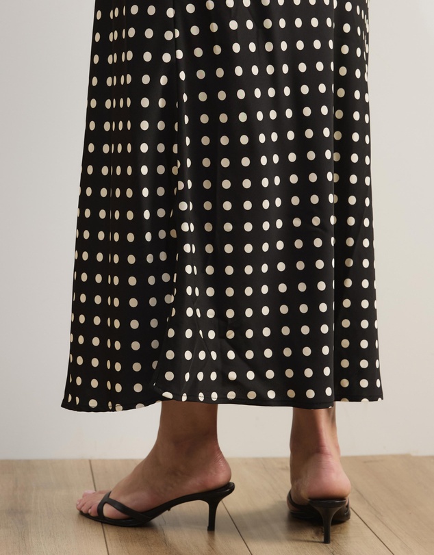 Atmos&Here Curvy - Camila Polka Dot Satin Slip Skirt