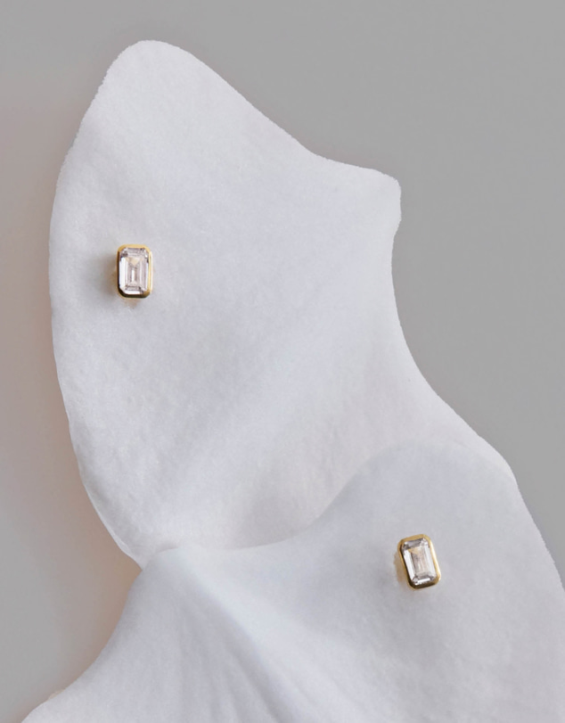 SAINT VALENTINE - Lineaire Studs - Gold