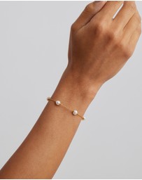 By Charlotte - Floating On Air Pearl Bracelet
