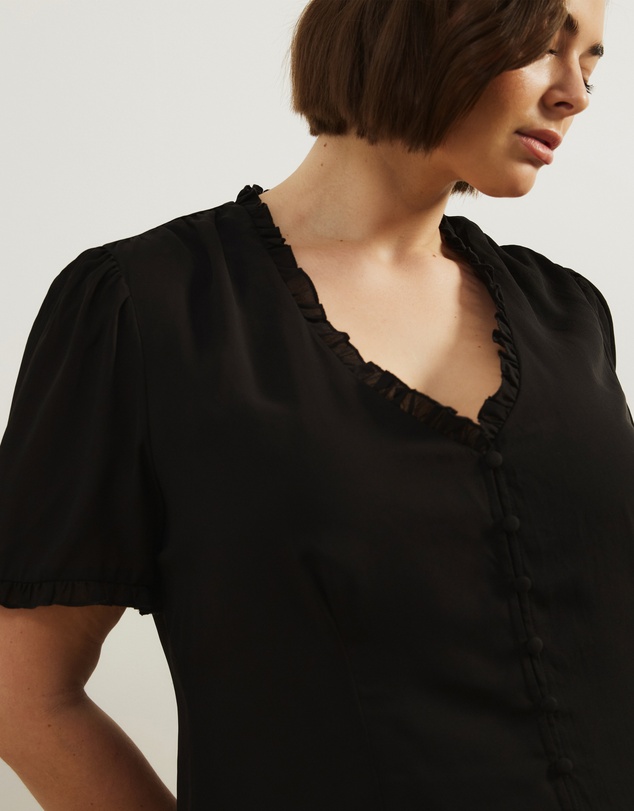 Atmos&Here Curvy - Meadow V-Neck Ruffle Blouse