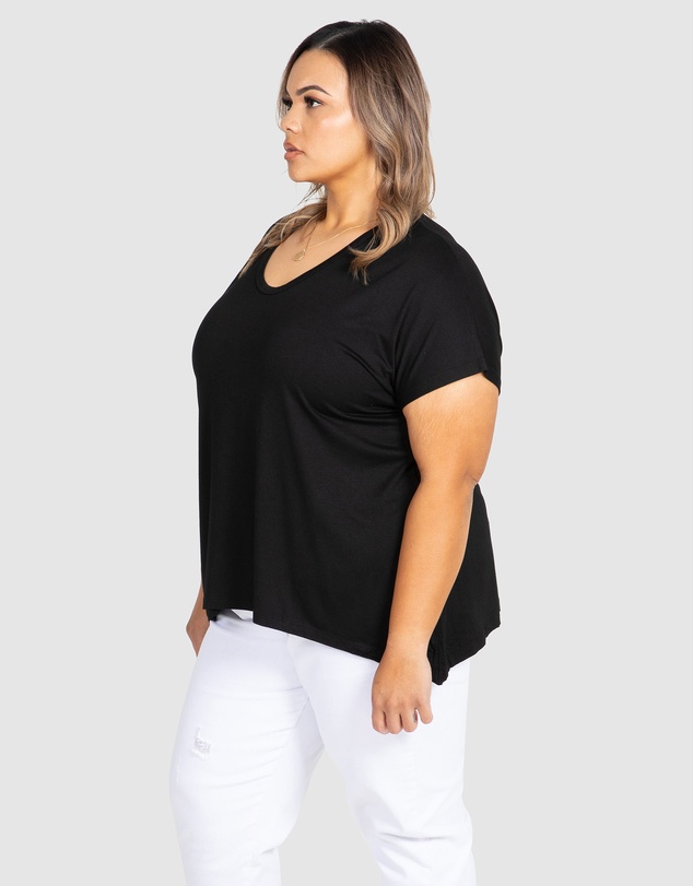 Love Your Wardrobe - Amira Extended Sleeve Swing Tee
