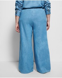 Commonry - Theresa Pant