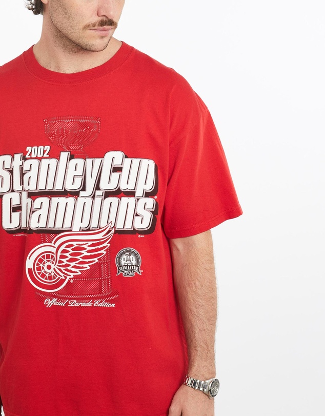 Vintage by The Real Deal - Pre Loved - Vintage 2002 NHL Detroit Red Wings Stanley Cup Tee