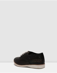 Rollie - Derby Punch Shoe