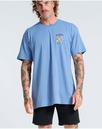 Vacancy Co - Nurture Nature Tee