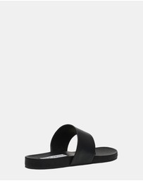 Steve Madden - Dove Black Leather Sandals