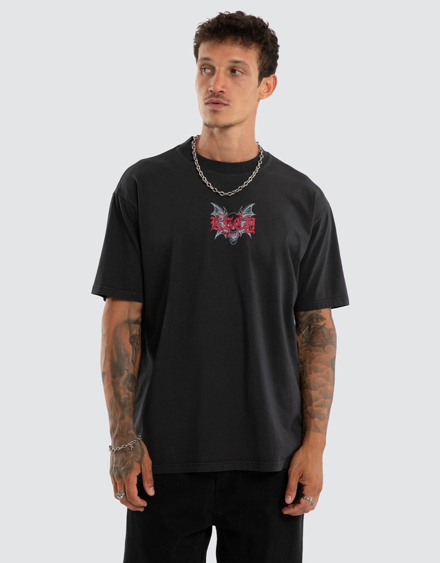 Kiss Chacey - Underground Box Fit Tee