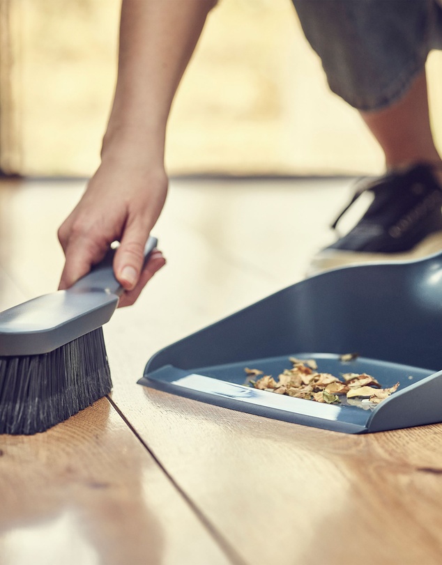Joseph Joseph - CleanStore Wall-mounted Dustpan & Brush with Dust-shield Storage