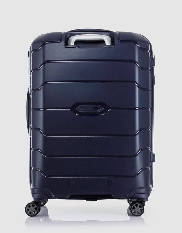 Samsonite - Oc2Lite 68cm Spinner Suitcase