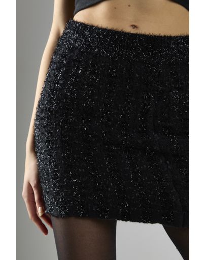 BLACK TINSEL