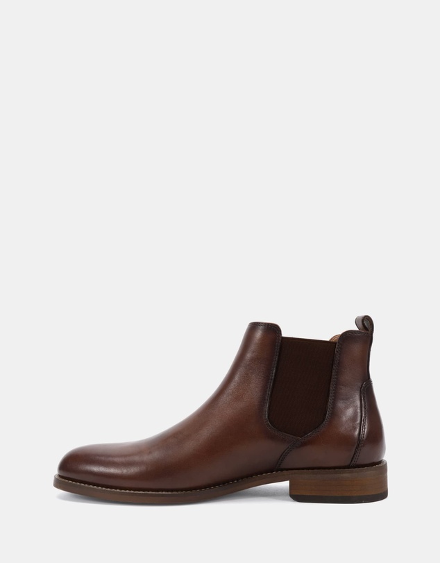 Clarks - Niall Dark Brown