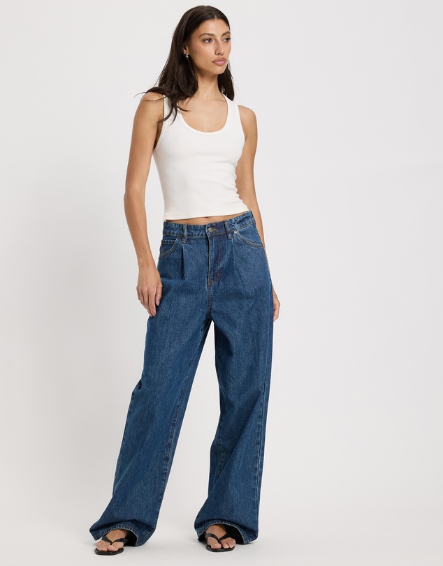 Calli - Pleat Wide Jeans