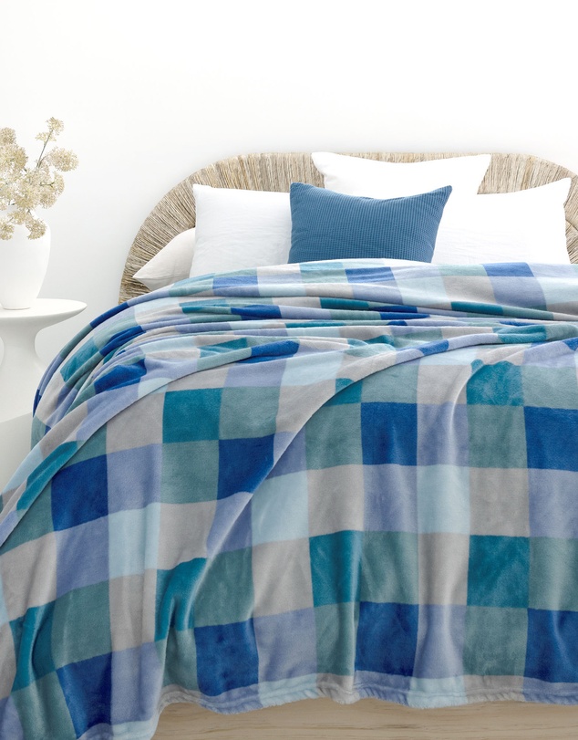 Bambury - Charlie Checkered Ultraplush Blanket