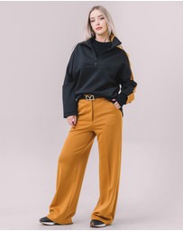 Youmsara - The Freya Half Zip