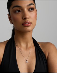 Michael Hill - Round Brilliant Cubic Zirconia Halo Pendant Necklace in Sterling Silver
