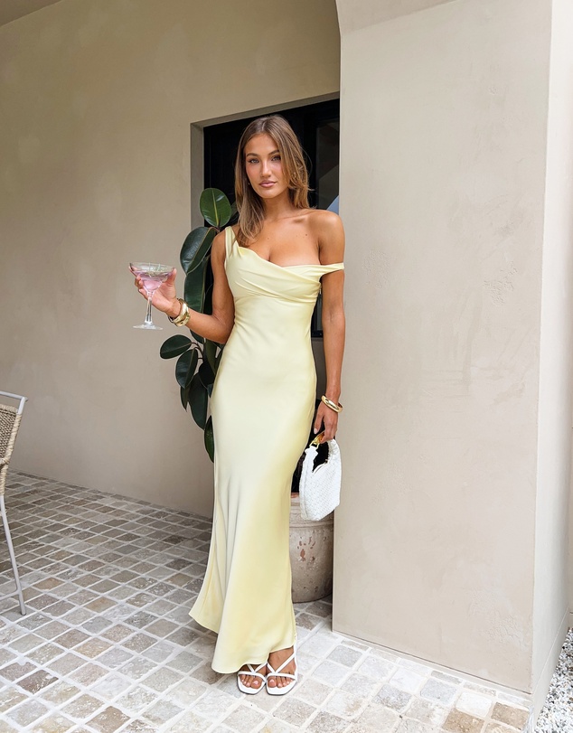 Beginning Boutique - Charm Yellow Off Shoulder Formal Maxi Dress