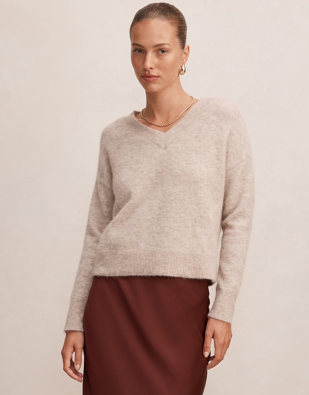 Forever New - Vivienne V Neck Sweater
